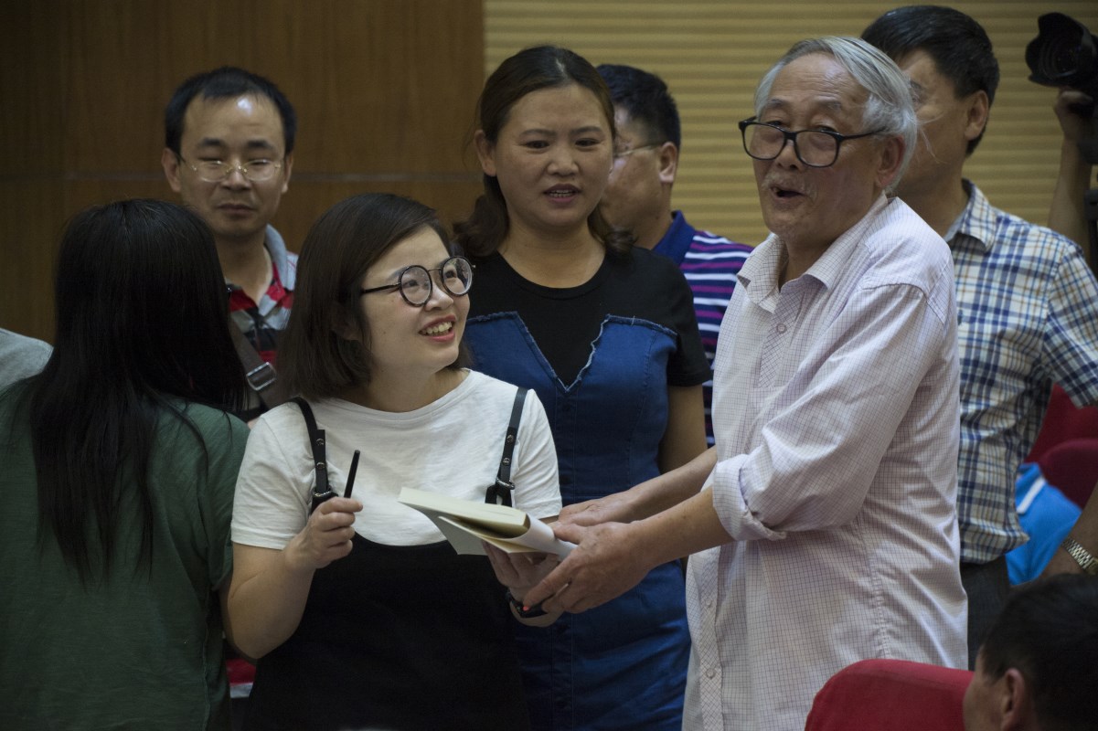 吴老《烟云过眼录》20180518发布会（图片来源：印象黔西南）（37）.jpg