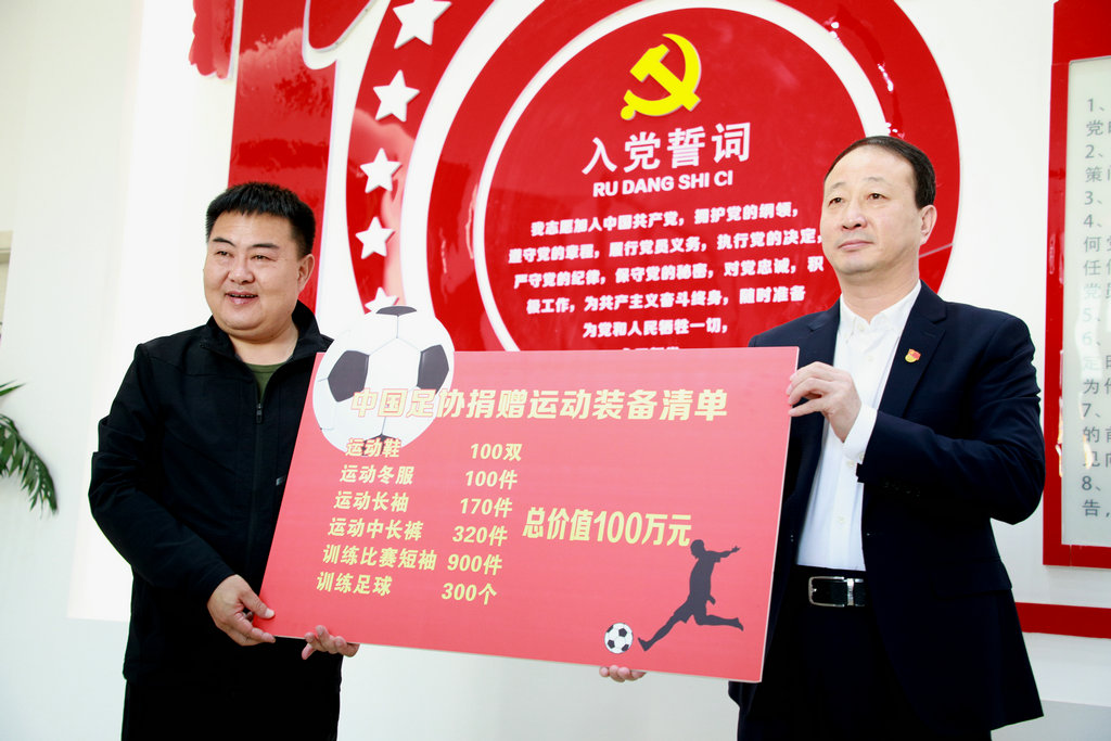 黔西南州公安局新闻中心 (2)_副本.jpg